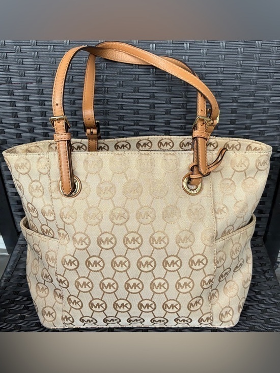Michael Kors Handbags - Michael Kors Bag
